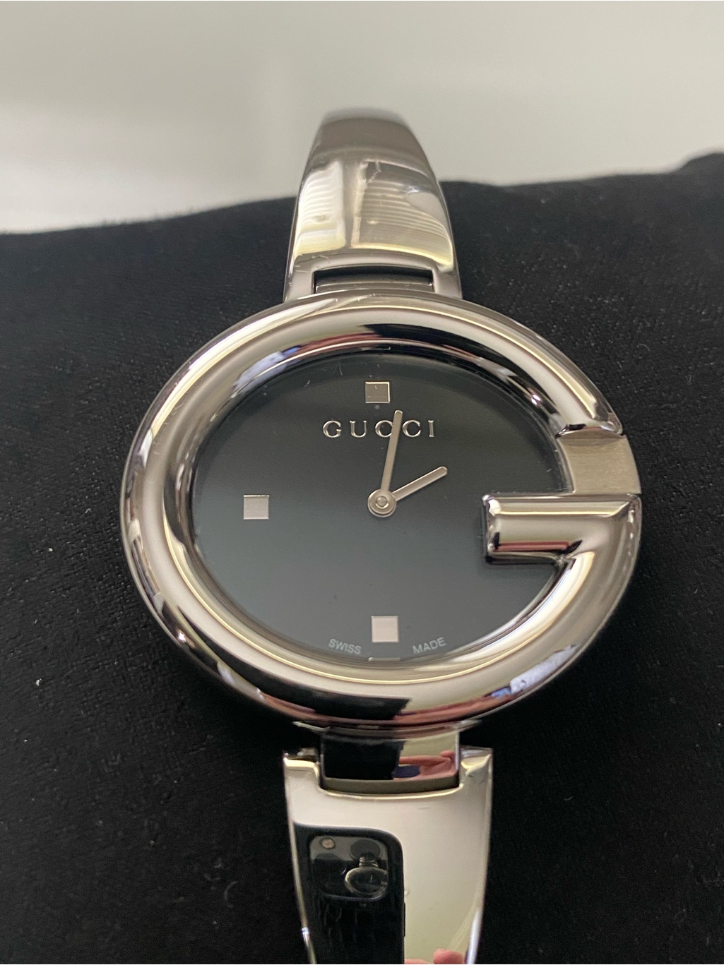 Gucci Silver Bracelet GLogo Watch With Black Dial